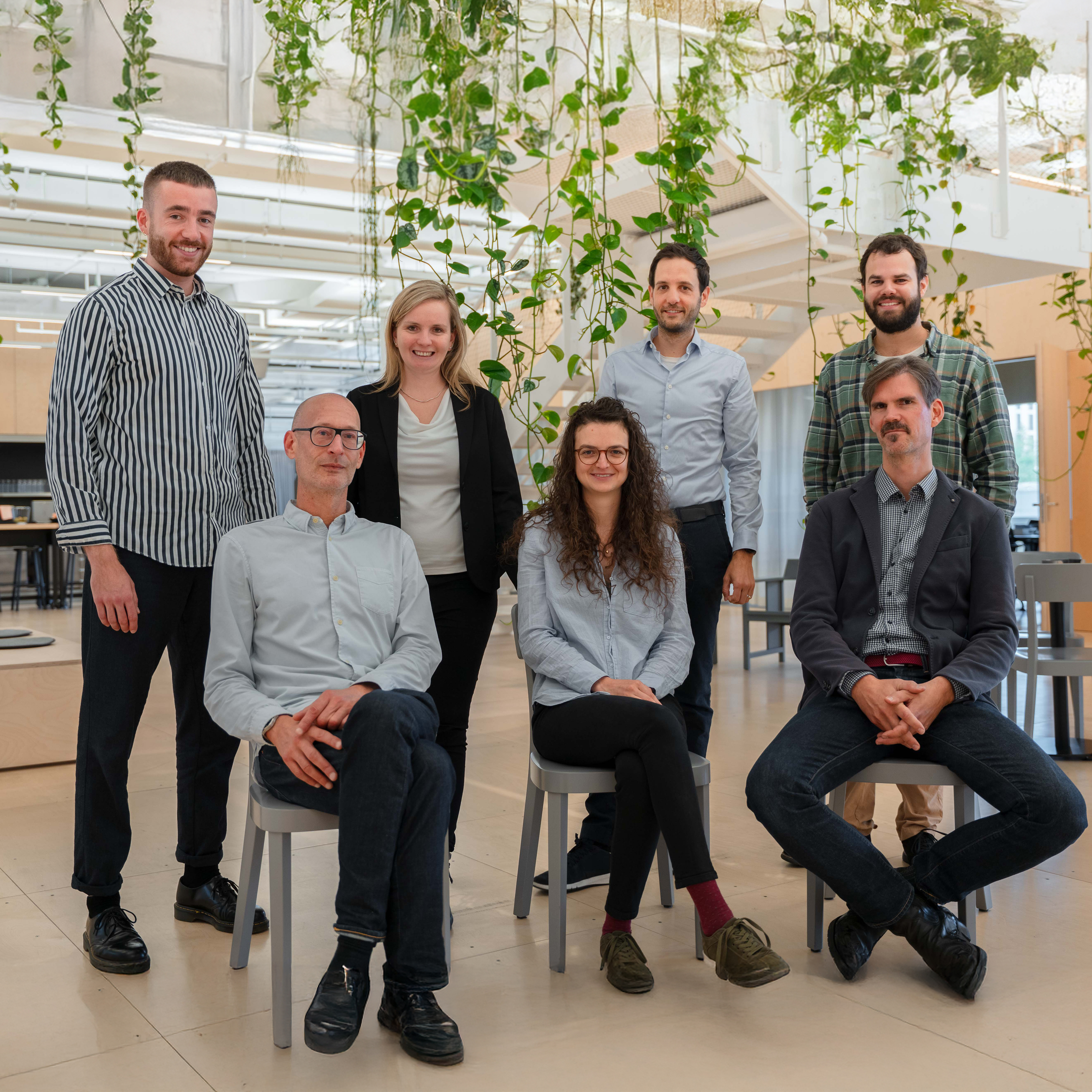 Gruppenfoto des Encira-Teams